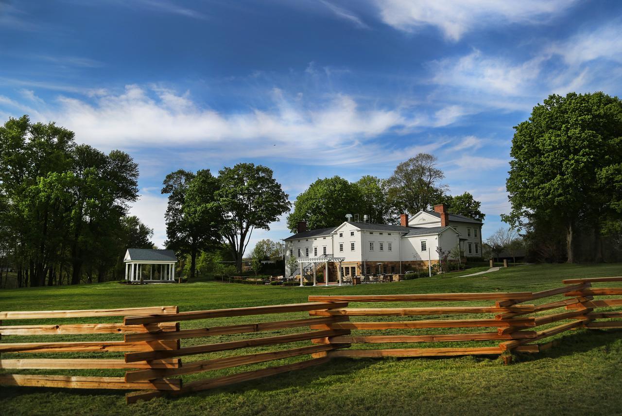 Peter Allen Inn & Event Center Kinsman エクステリア 写真